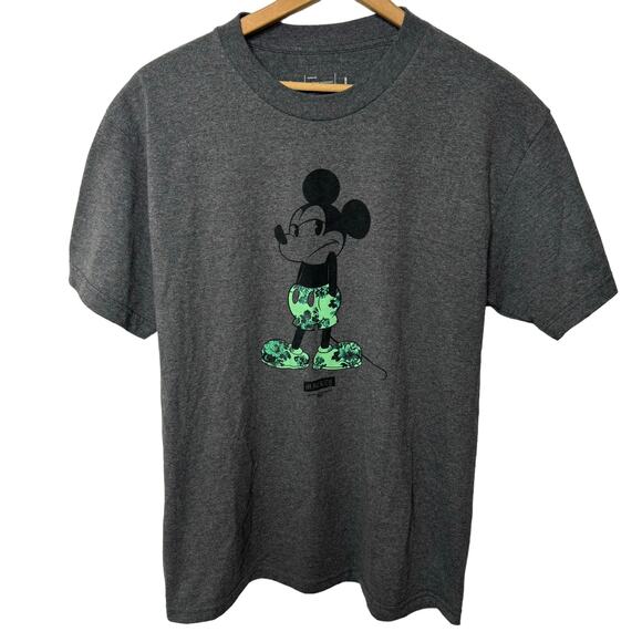 Neff Disney Mickey Mouse Short Sleeve T-Shirt Hawaiian Gray Crewneck Mens Large - Picture 1 of 4